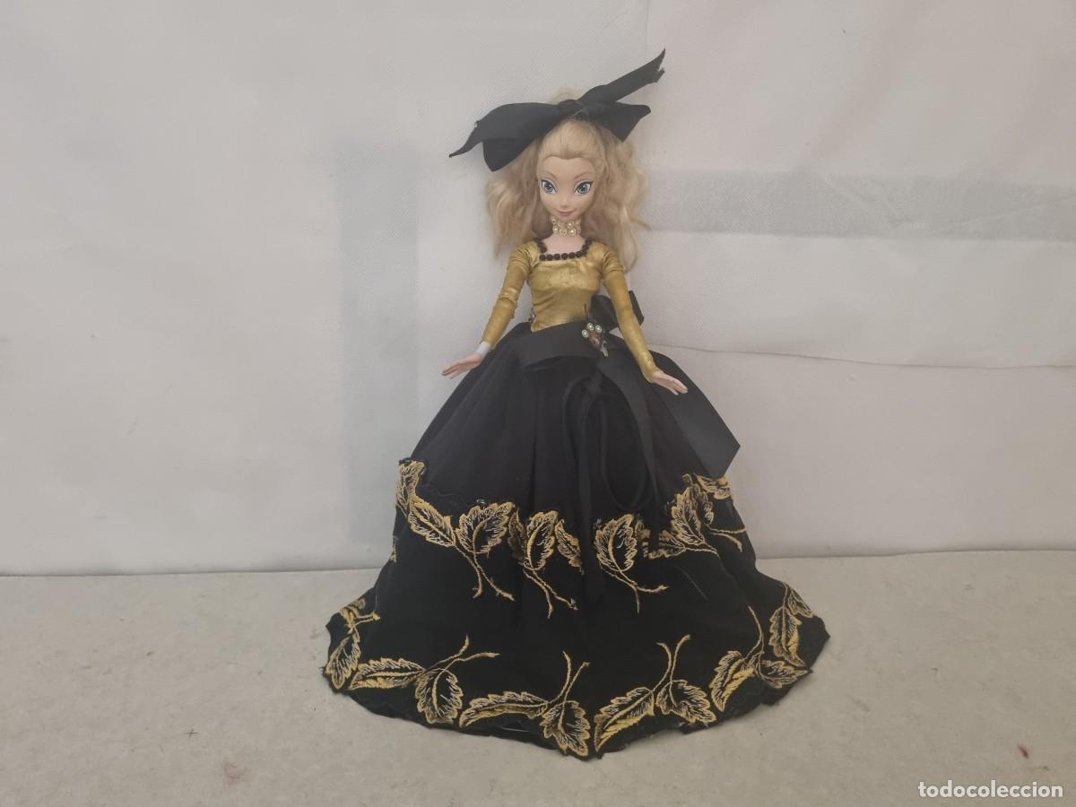 Barbie y Ken: Barbie El s&aacute;bado de Frozen customizada