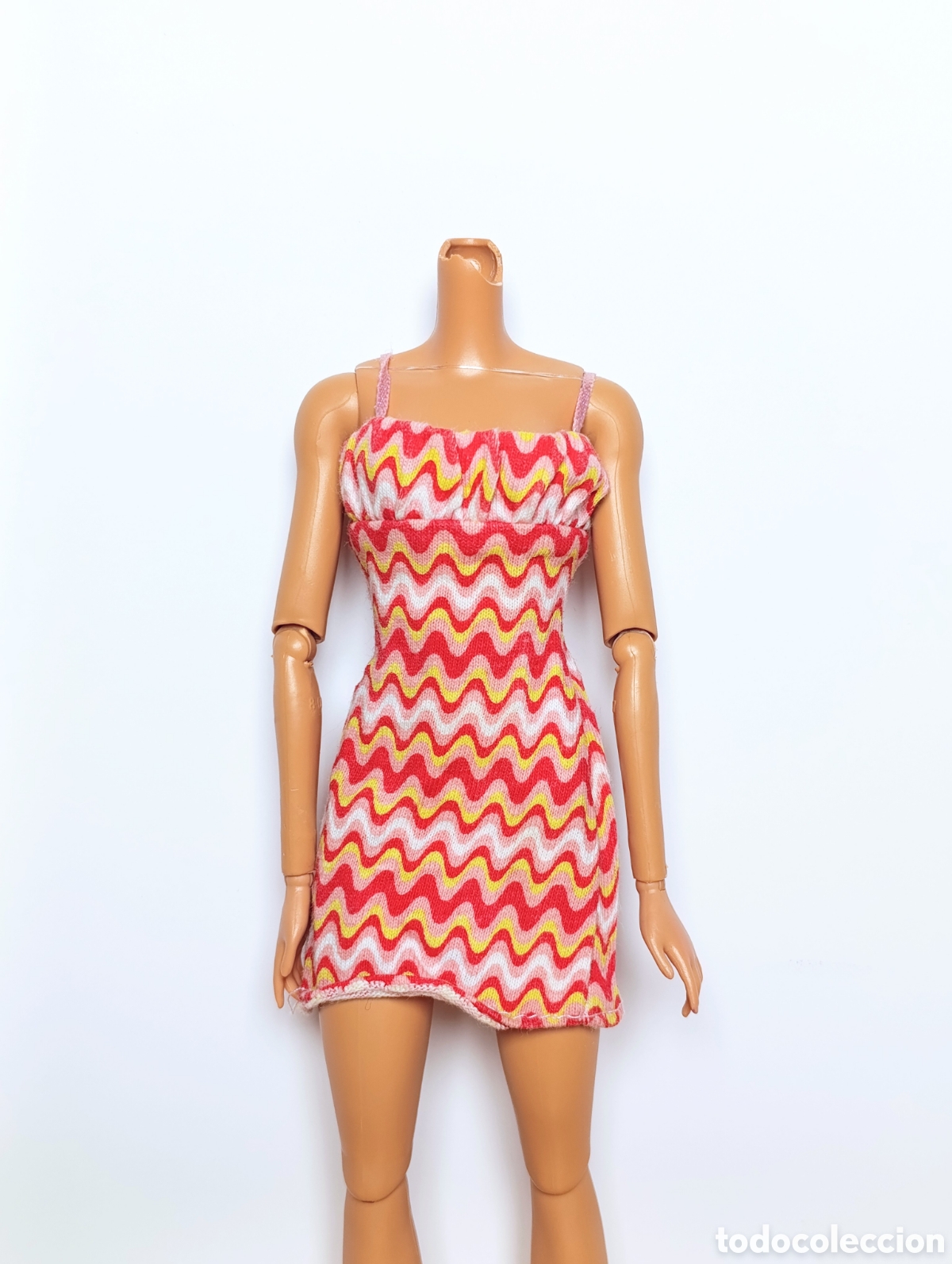 Barbie y Ken: Vestido Barbie chic B8839