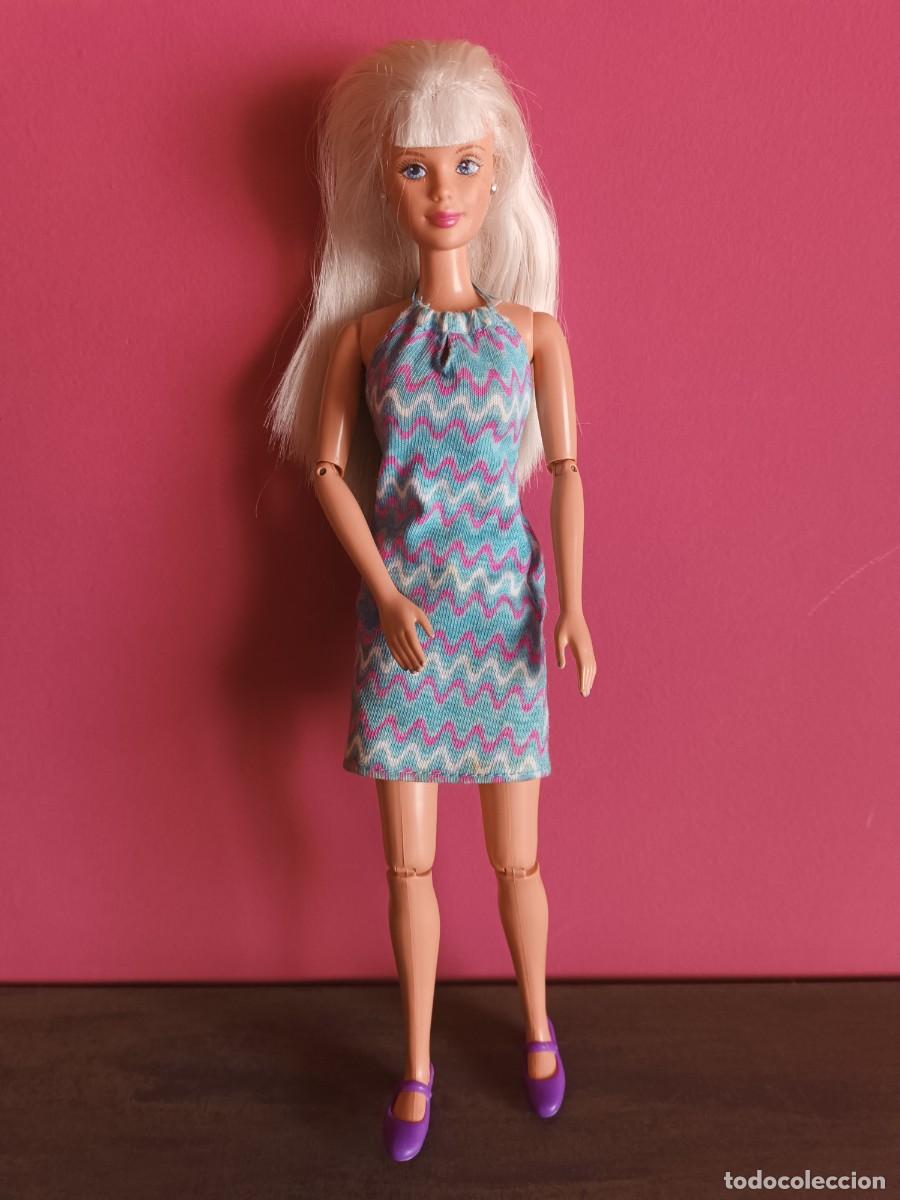 Barbie y Ken: BARBIE COMPLETAMENTE ARTICULADA. MATTEL MALAYSIA DEL 1993.
