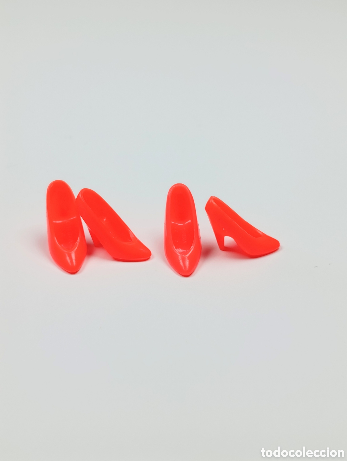 Barbie and Ken: Lote dos zapatos tac&oacute;n barbie naranja ne&oacute;n