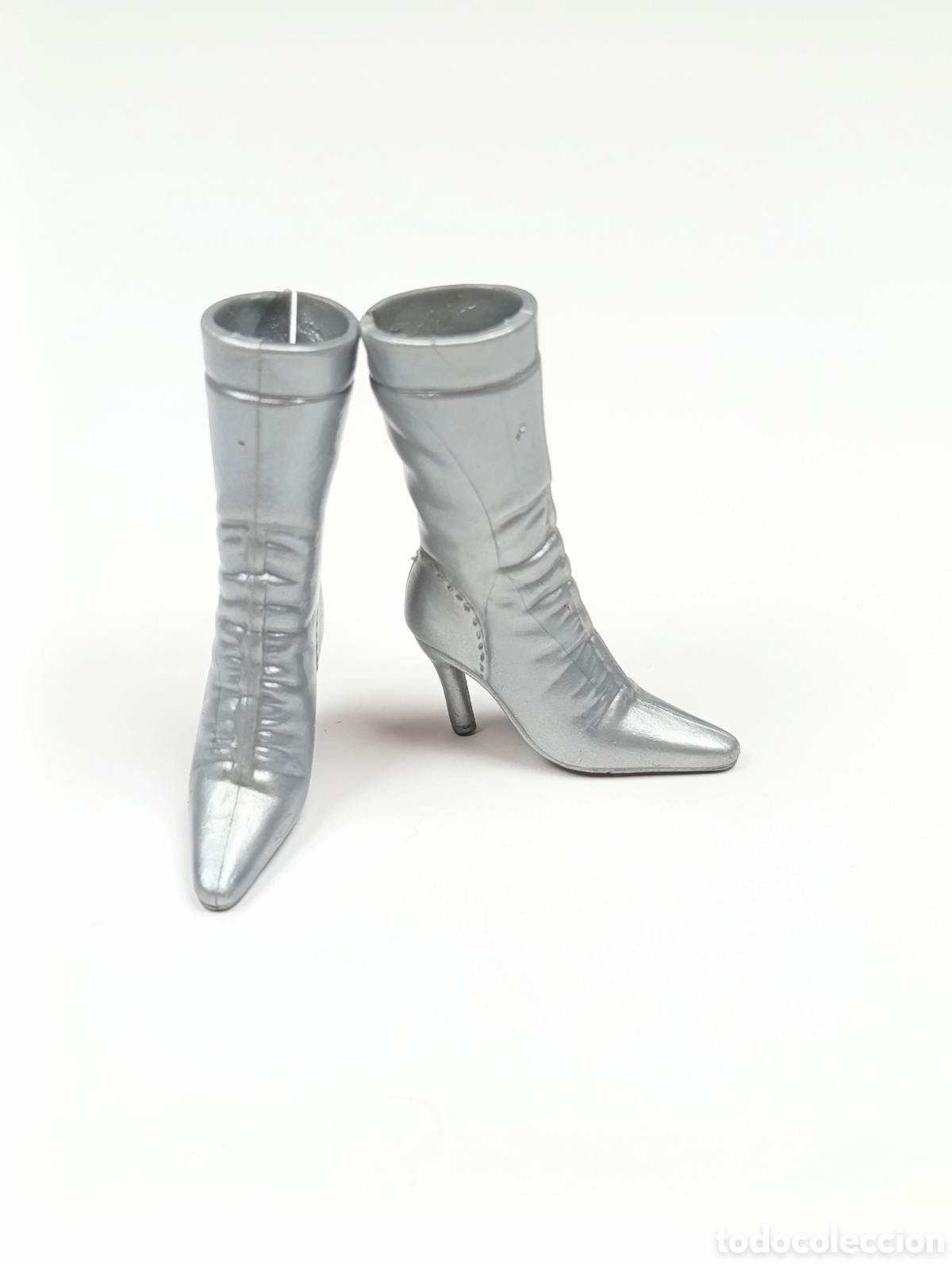 Barbie y Ken: Botas barbie fever color plata