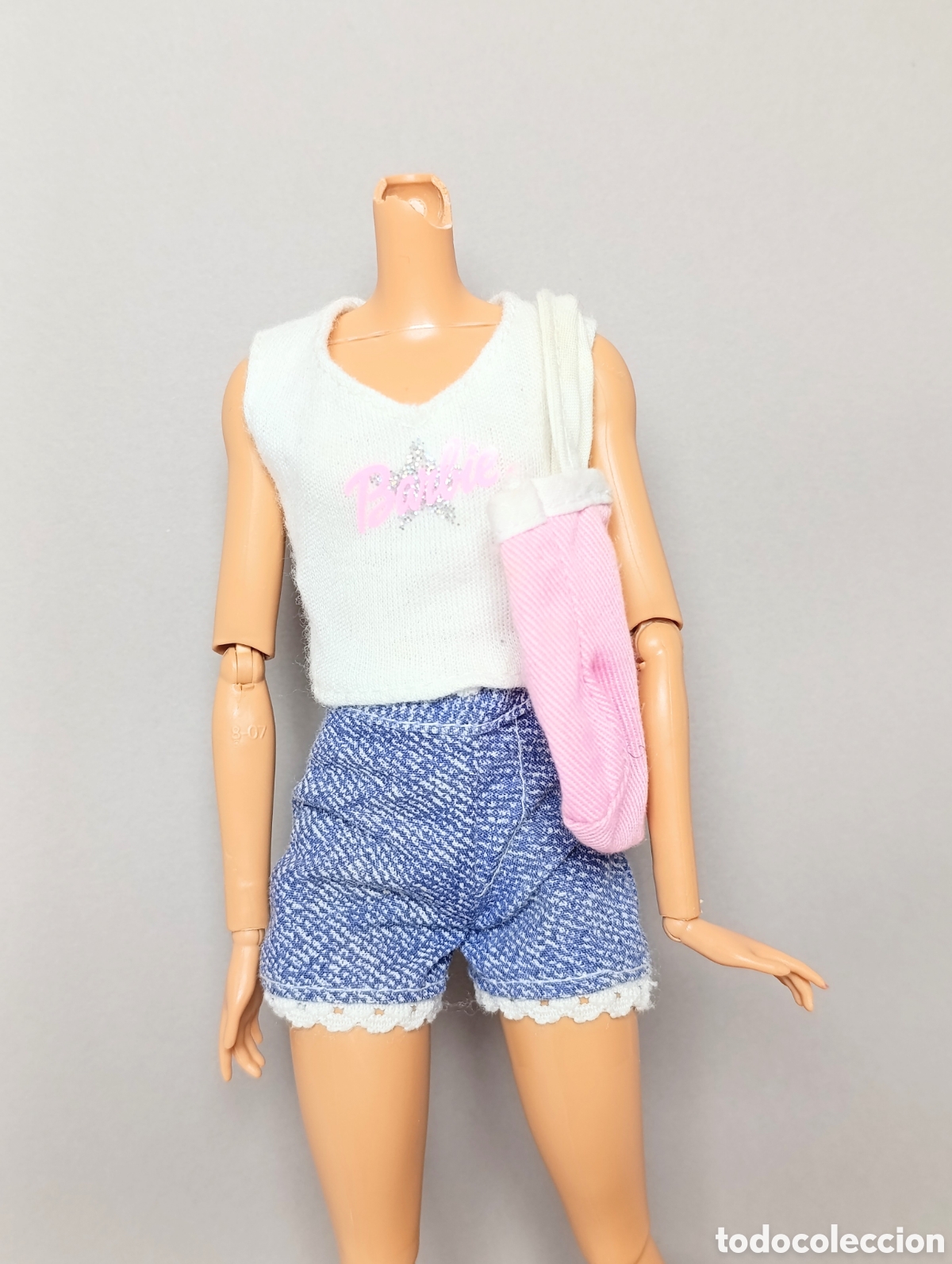 Barbie y Ken: Outfit barbie vaquero y camiseta blanca