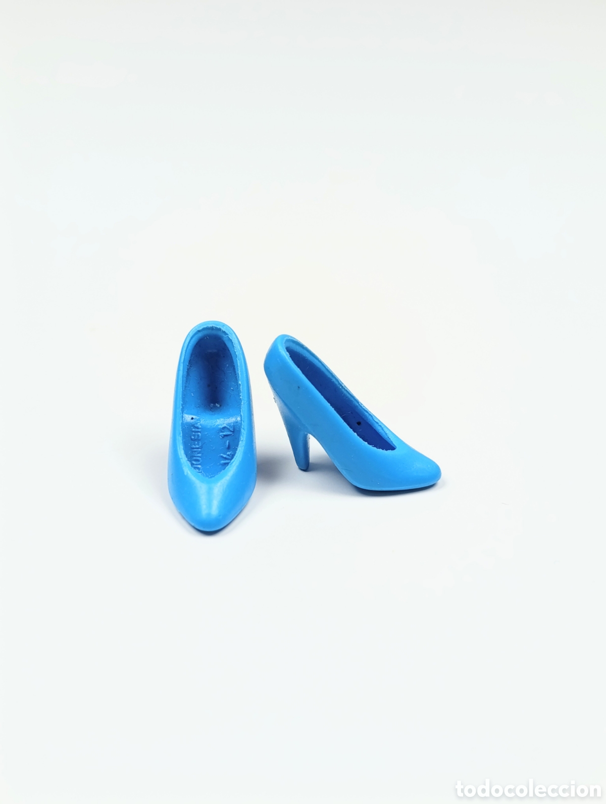 Barbie y Ken: Zapatos tac&oacute;n barbie color azul