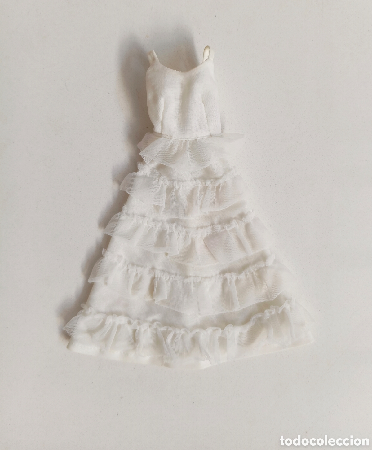 Barbie y Ken: Barbie Princesa congost vestido blanco con volantes de tul a&ntilde;os 70 Spain Superstar reina