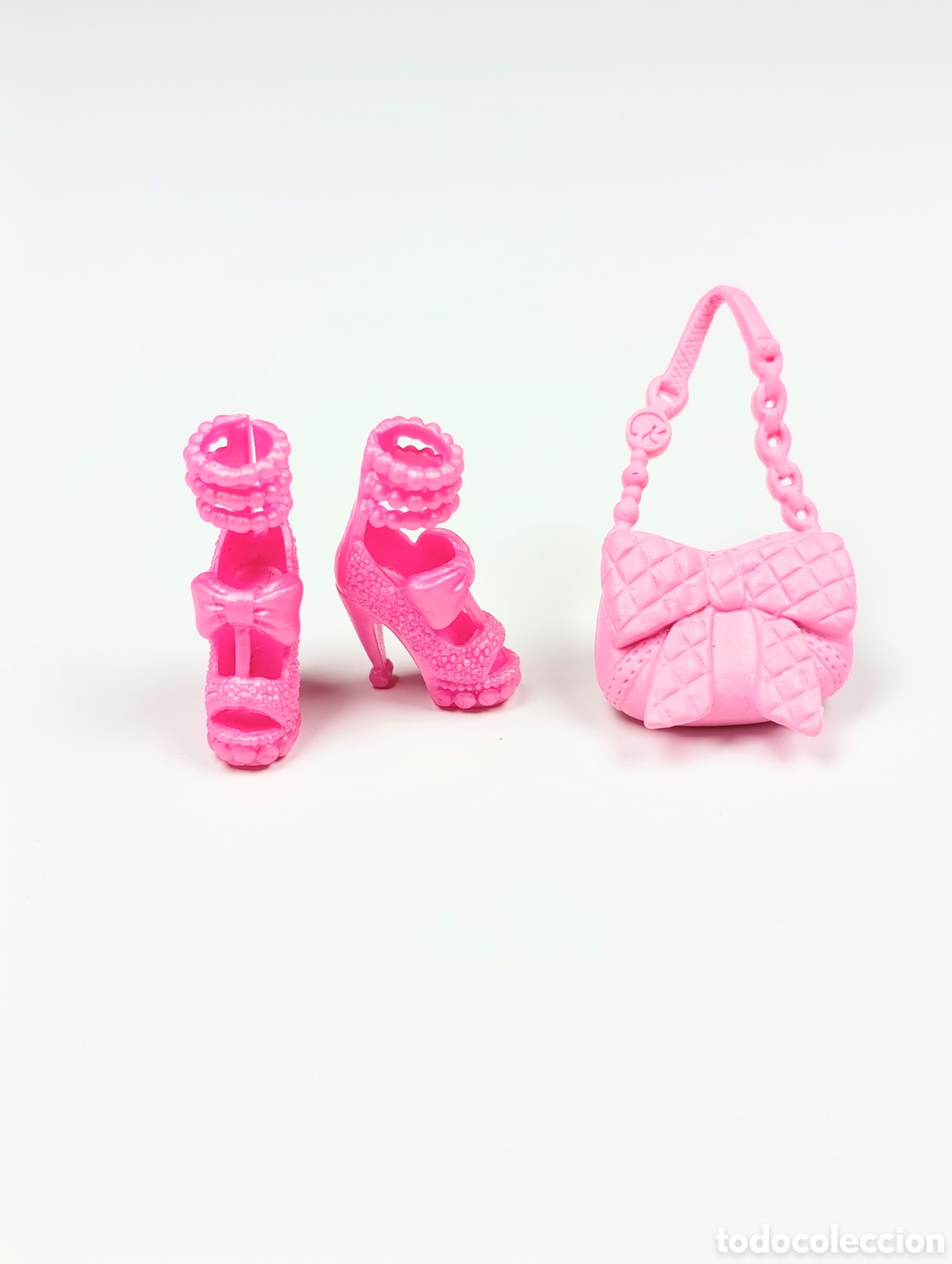 Barbie y Ken: Zapatos y bolso barbie color rosa con lazos