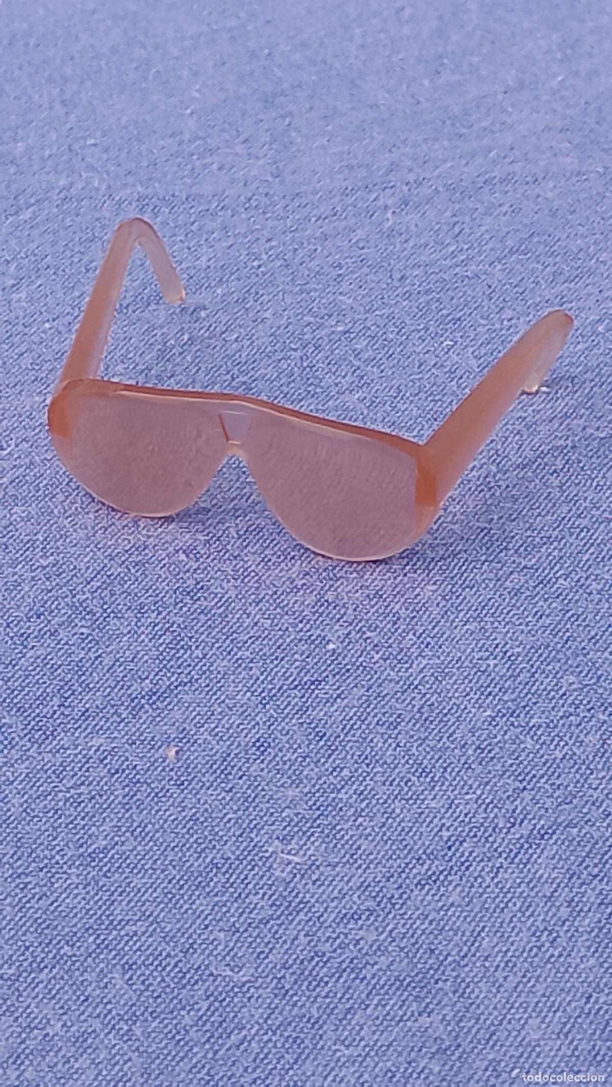 Barbie y Ken: Antiguas gafas de sol para mu&ntilde;ecas My Scene de Mattel