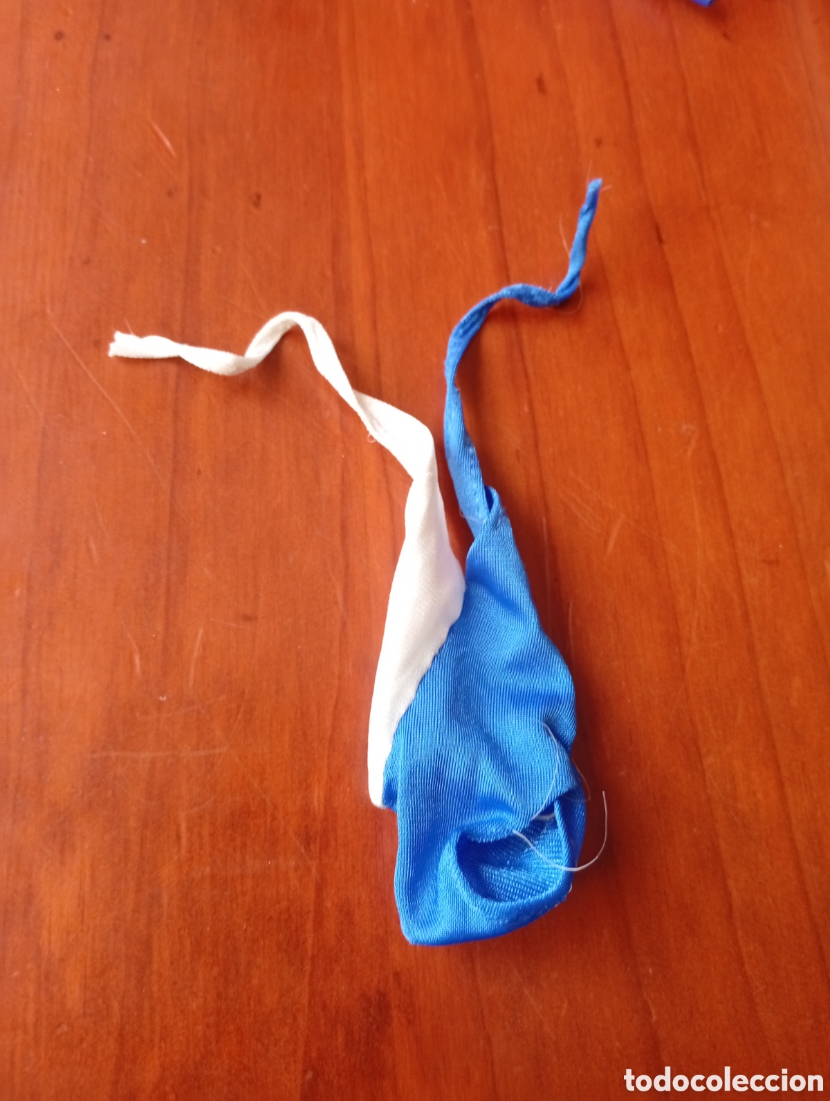 Barbie y Ken: MU&Ntilde;ECA BARBIE CONGOST A&Ntilde;OS 80 MODA JOVEN BA&Ntilde;ADOR AZUL BLANCO ASIMETRICO