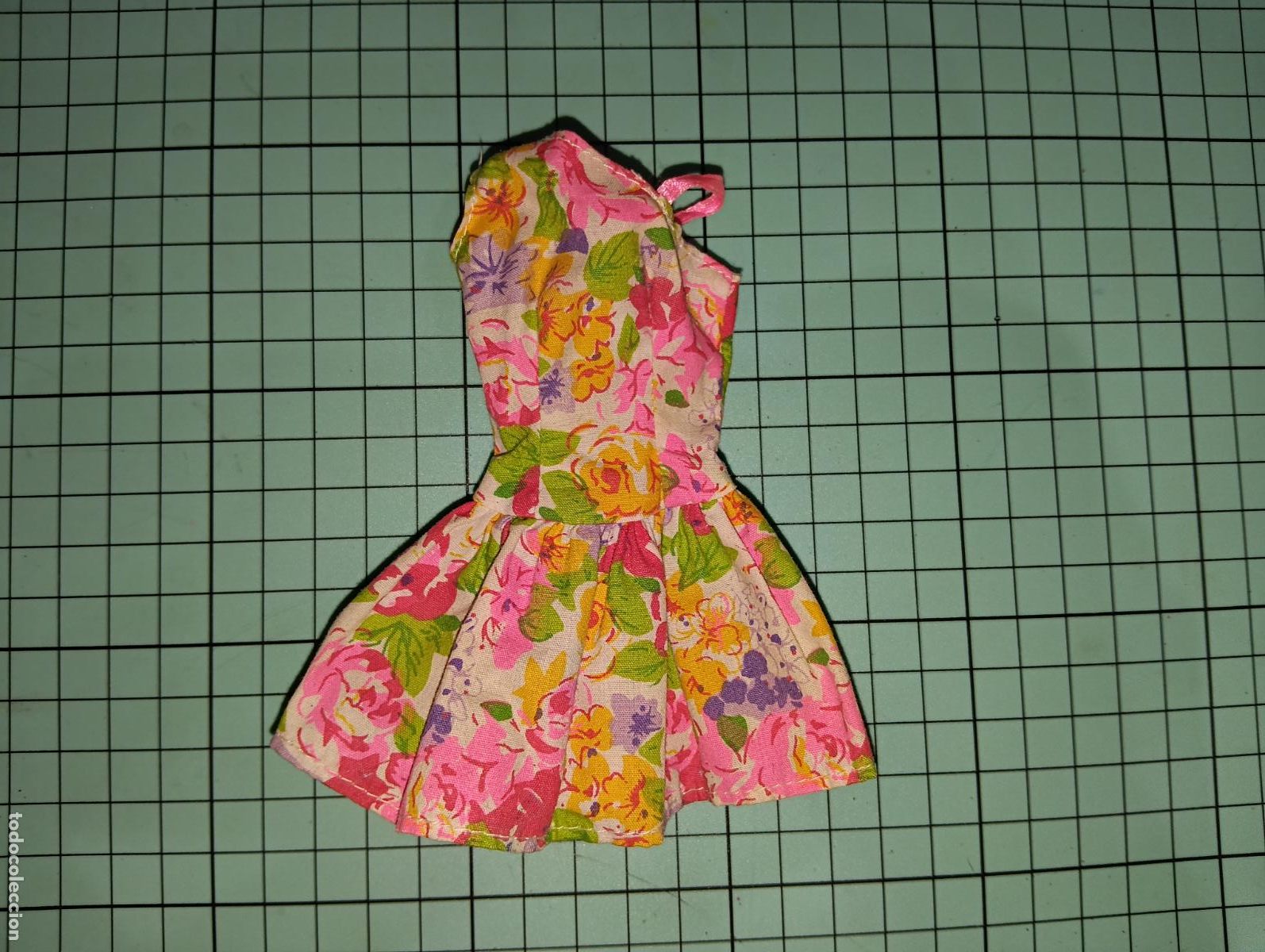 Barbie y Ken: Vestido de mu&ntilde;eca Barbie