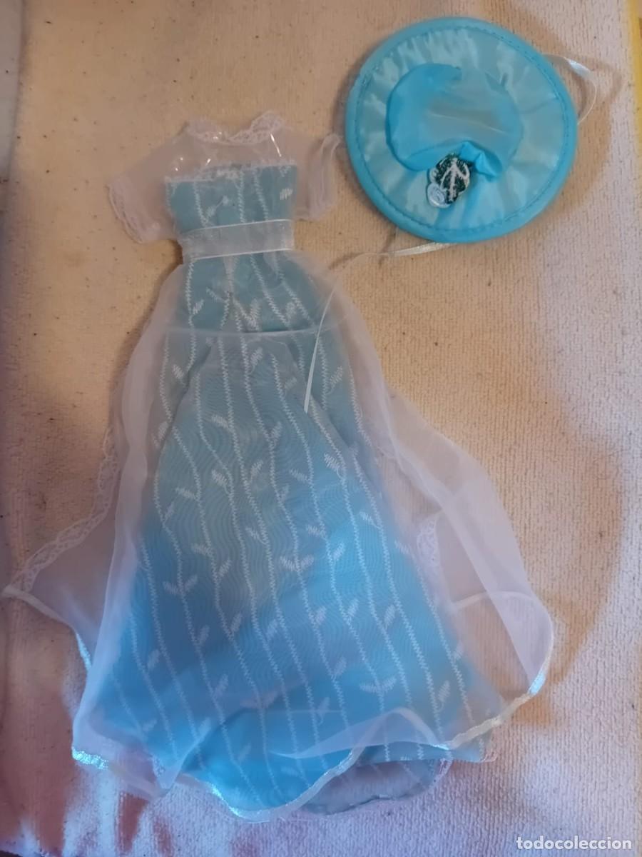 Barbie y Ken: Vestido azul de Barbie