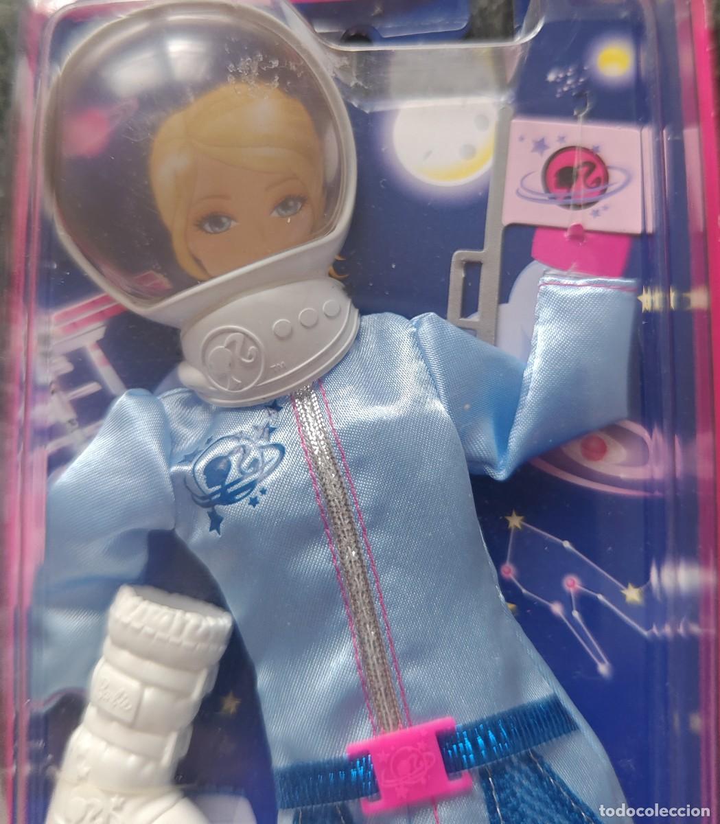 Barbie y Ken: Traje astronauta Barbie 2011 - Foto 4