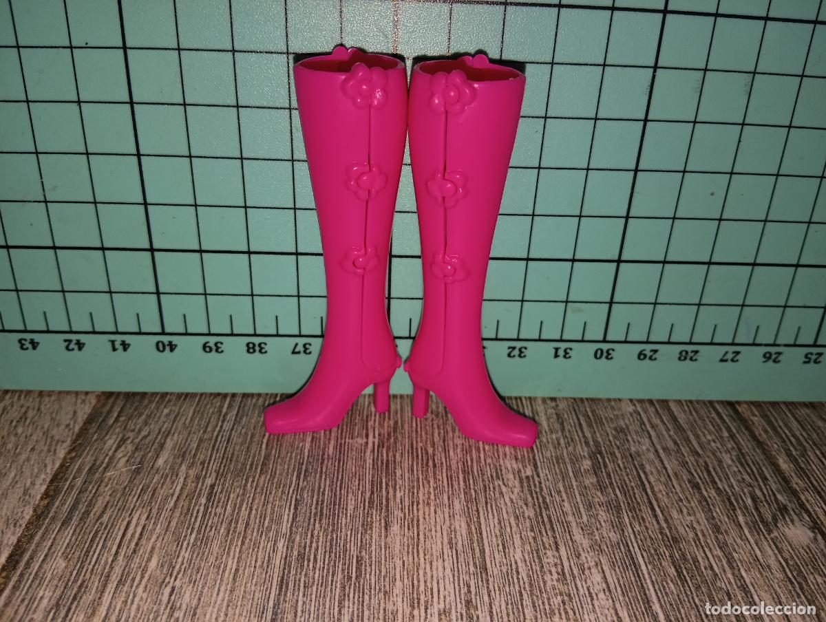 Barbie y Ken: Botas zapatos de mu&ntilde;eca Barbie