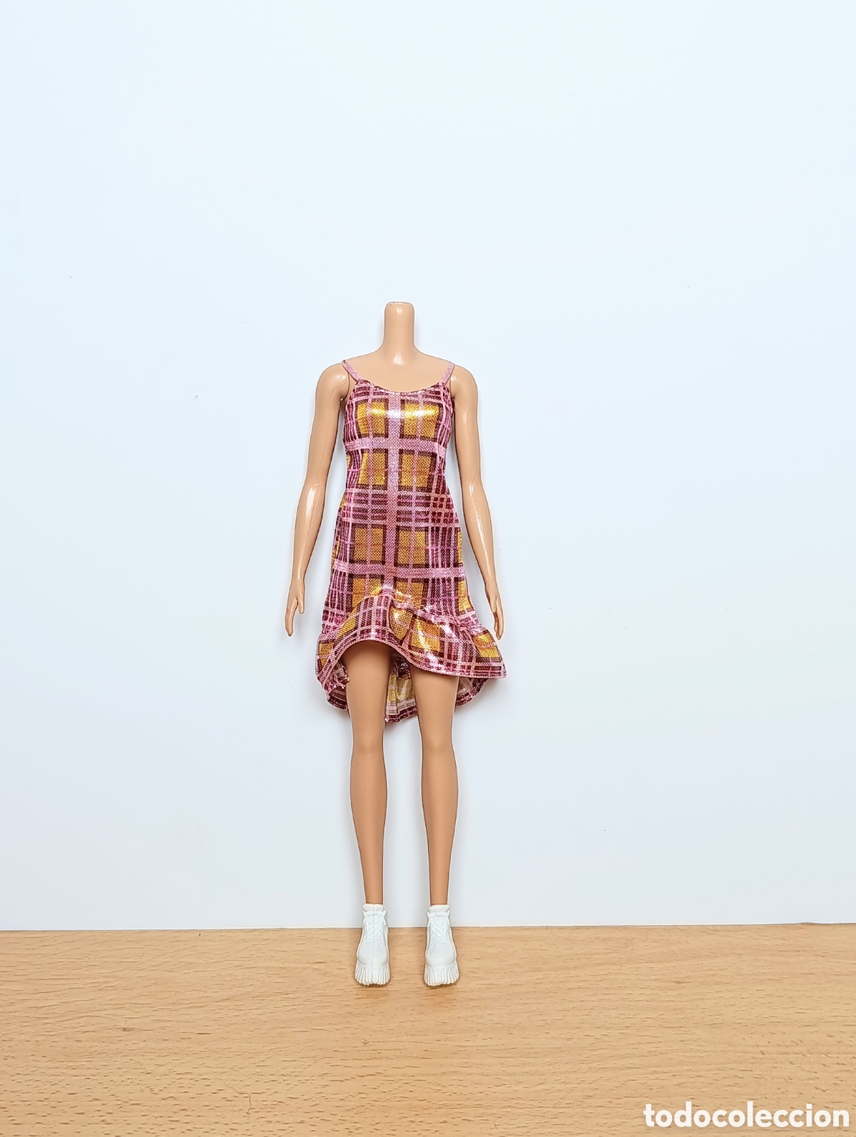 Barbie y Ken: Vestido y zapatos barbie fashionista # 143