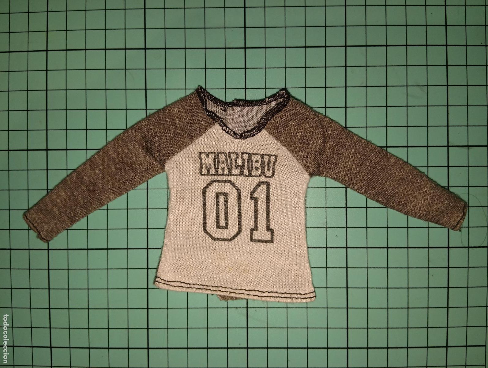 Barbie y Ken: Camiseta de mu&ntilde;eca Barbie Malibu