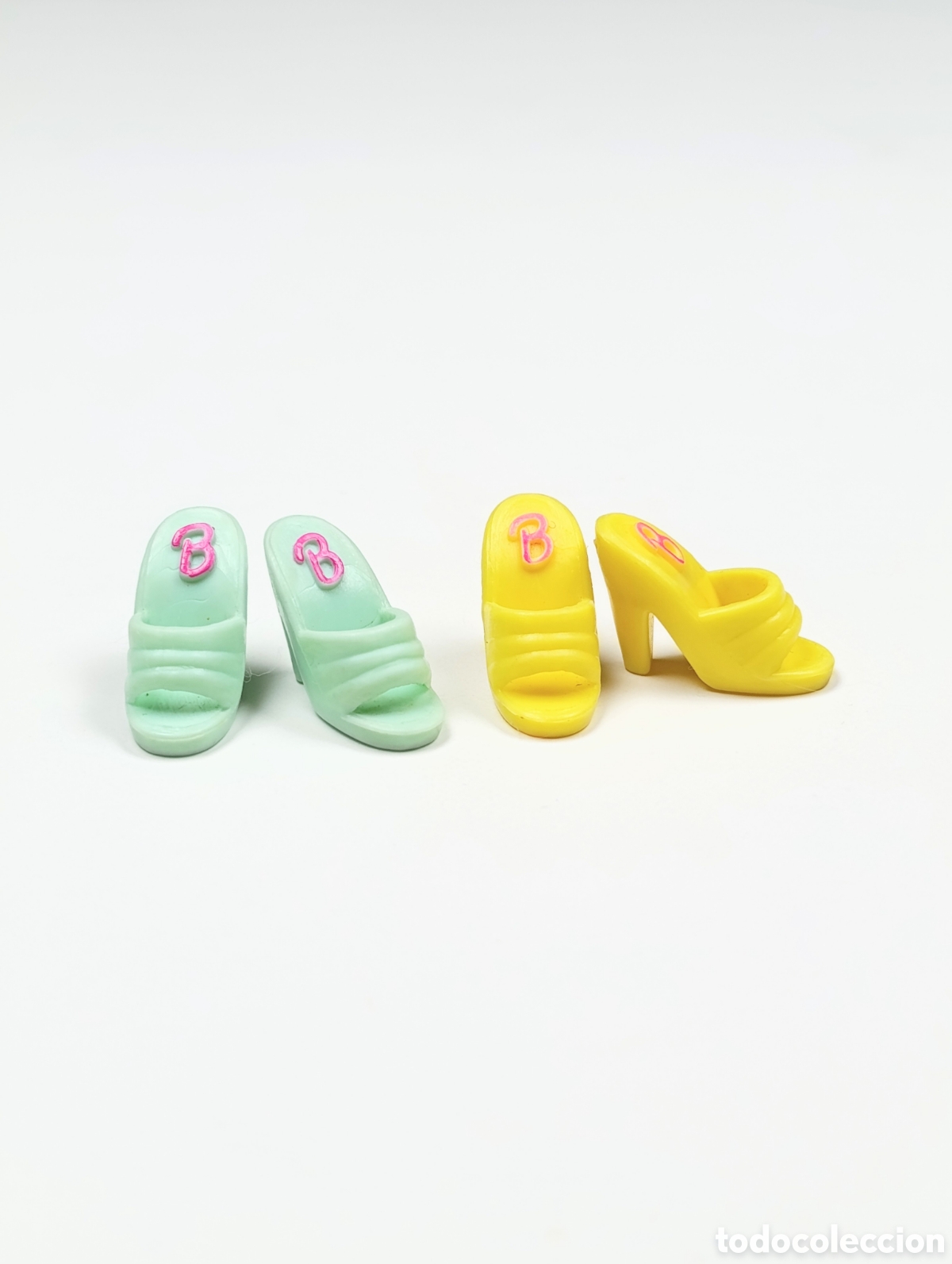 Barbie y Ken: Lote dos sandalias barbie con tac&oacute;n turquesa y amarillo