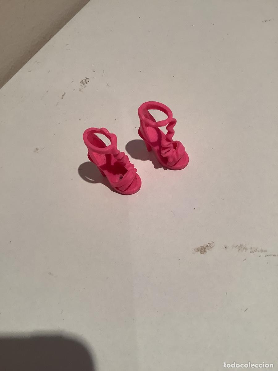 Barbie y Ken: Par de Zapatos de Barbie