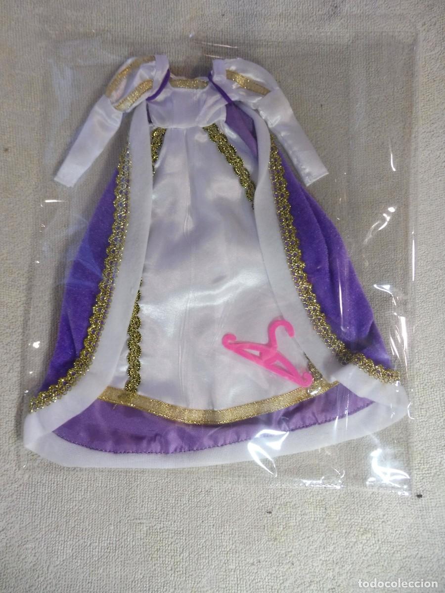 Barbie y Ken: Barbie vestido vida de emperatriz colecci&oacute;n juega con la moda, Planeta deAgostini