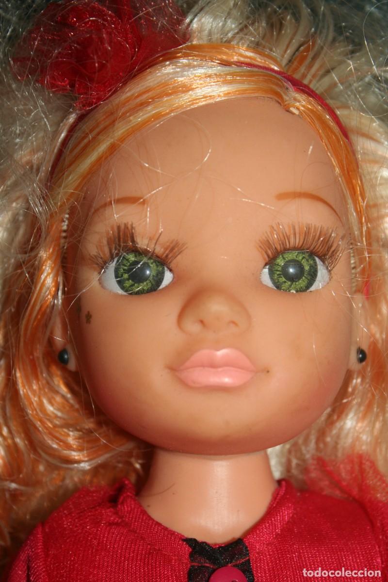 Barbie y Ken: mu&ntilde;eca nancy newRUBIA CON MECHAS