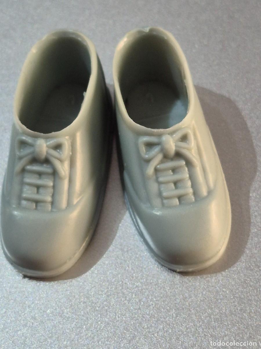 Barbie y Ken: Zapatos Simba, validos mu&ntilde;eco ken