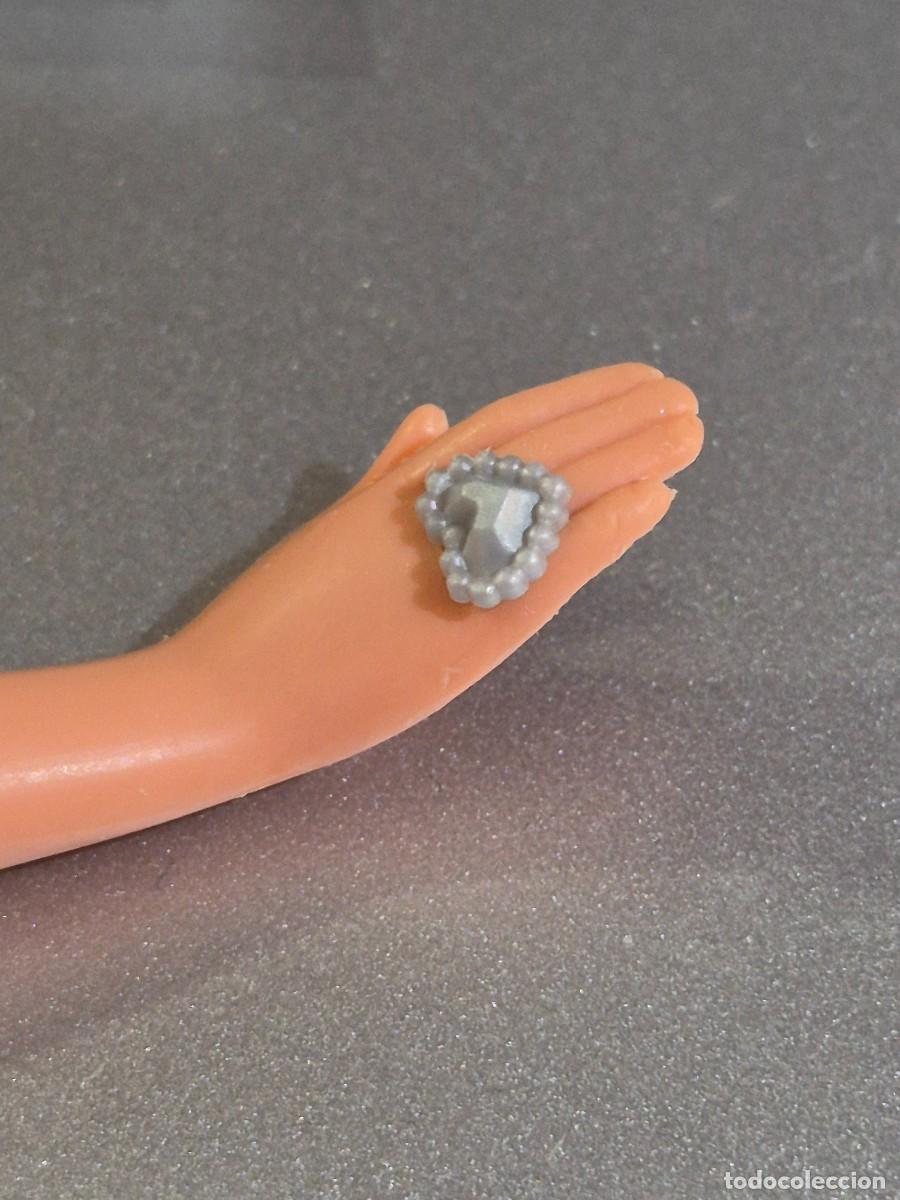 Barbie y Ken: Anillo vintage barbie era superstar