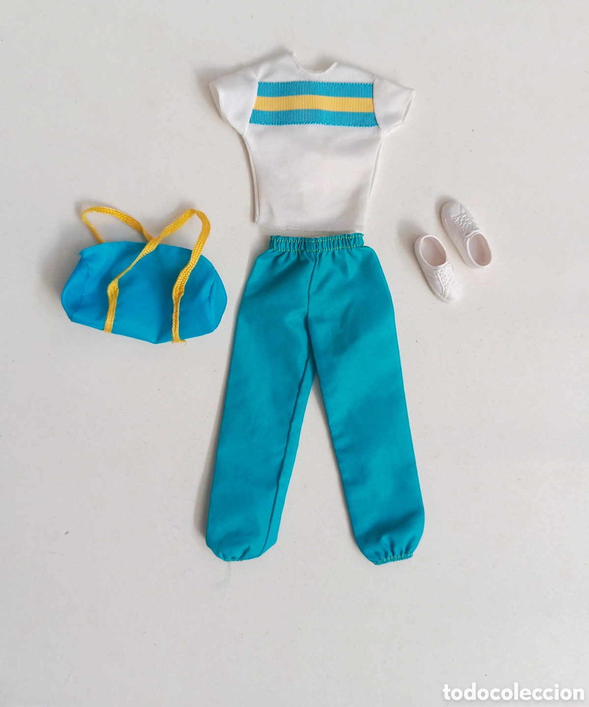 Barbie y Ken: Ken Great Shape 1984 #7318 ropa deporte aerobic pantal&oacute;n ch&aacute;ndal azul camiseta blanca a&ntilde;os 80 barbie