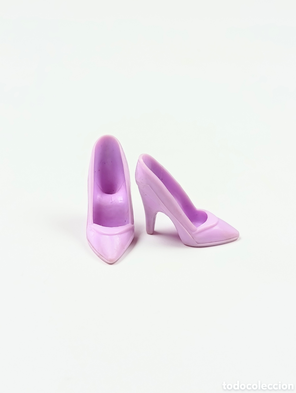 Barbie y Ken: Tacones mu&ntilde;eca barbie color lila