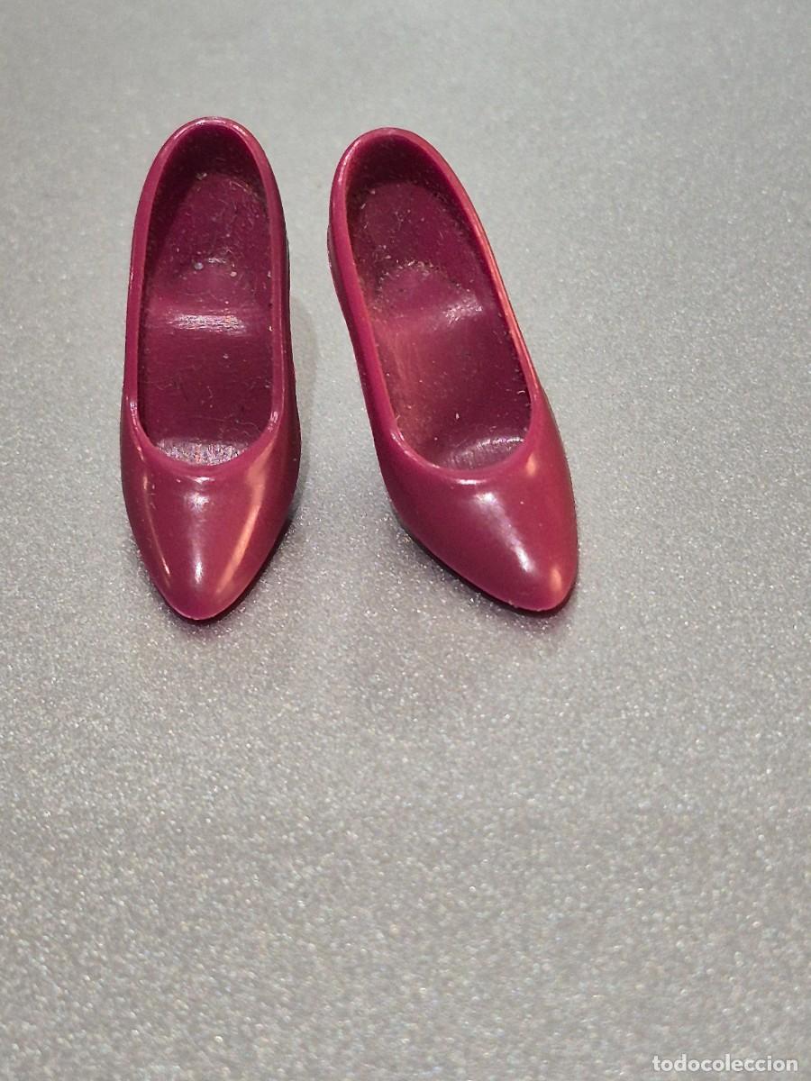 Barbie y Ken: Zapatos vintage barbie era superstar