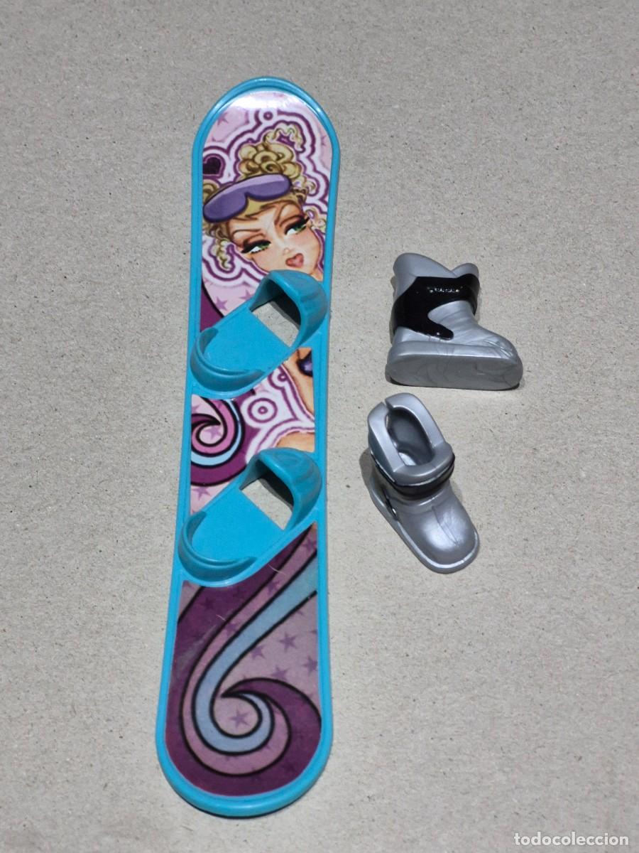 Barbie y Ken: Tabla y botas barbie my scene Nolee, 2003