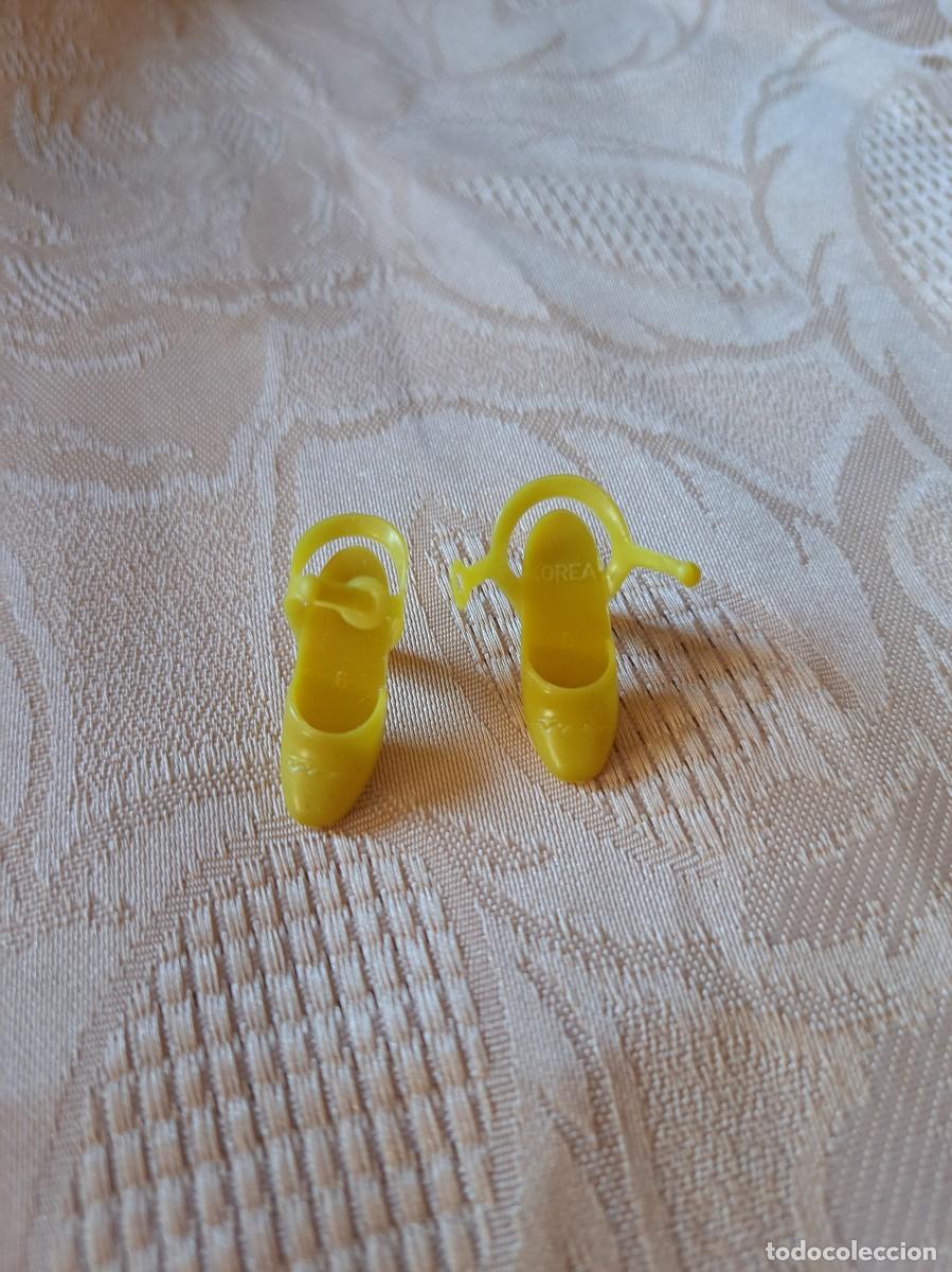 Barbie y Ken: Zapatos de mu&ntilde;eca petra ,a&ntilde;os 60