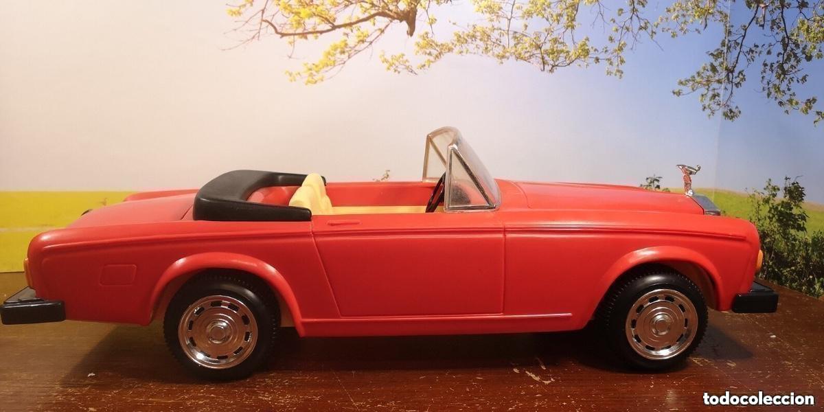 Barbie y Ken: COCHE ROLLS ROYCE ROJO PARA SINDY, CORE , BARBIE Y MU&Ntilde;ECAS ESCALA 1:6