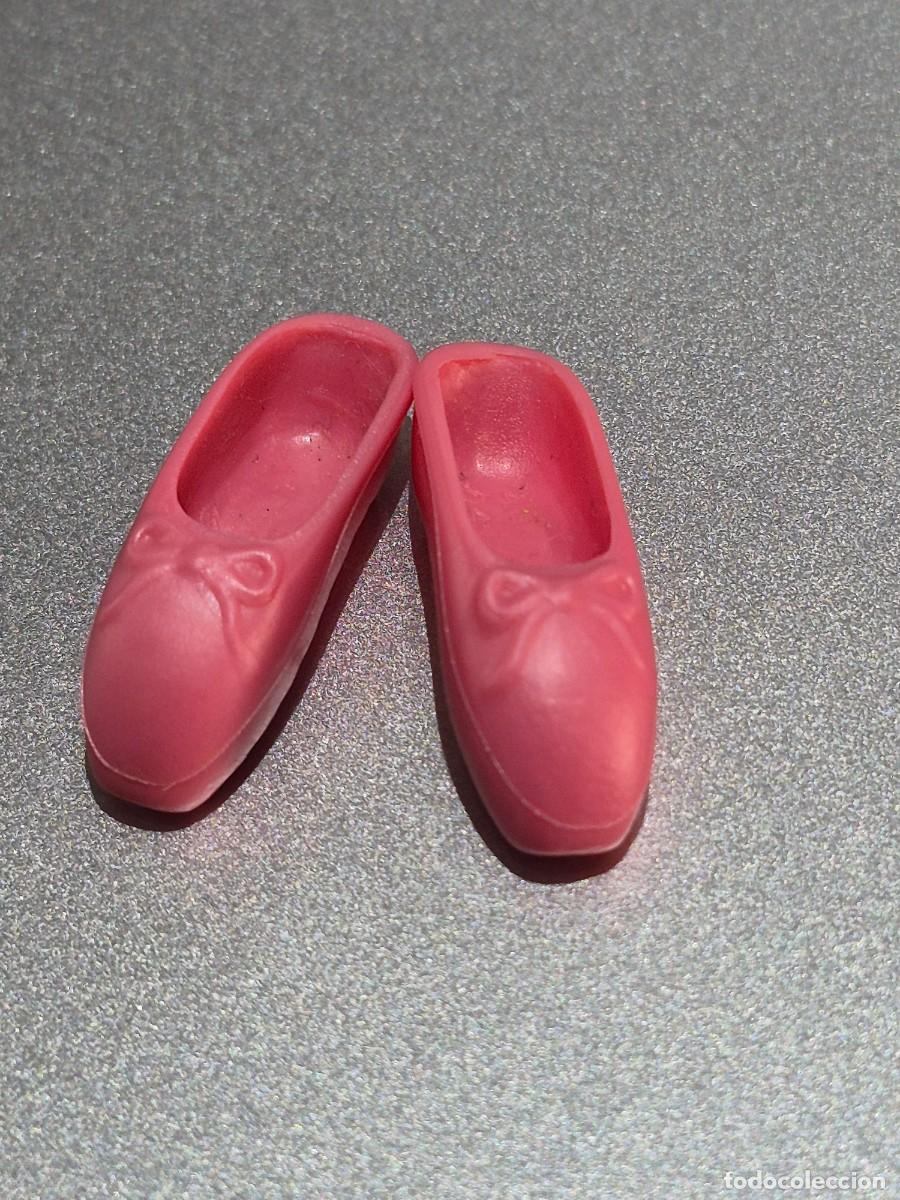 Barbie y Ken: Zapatos rosas barbie bailarina