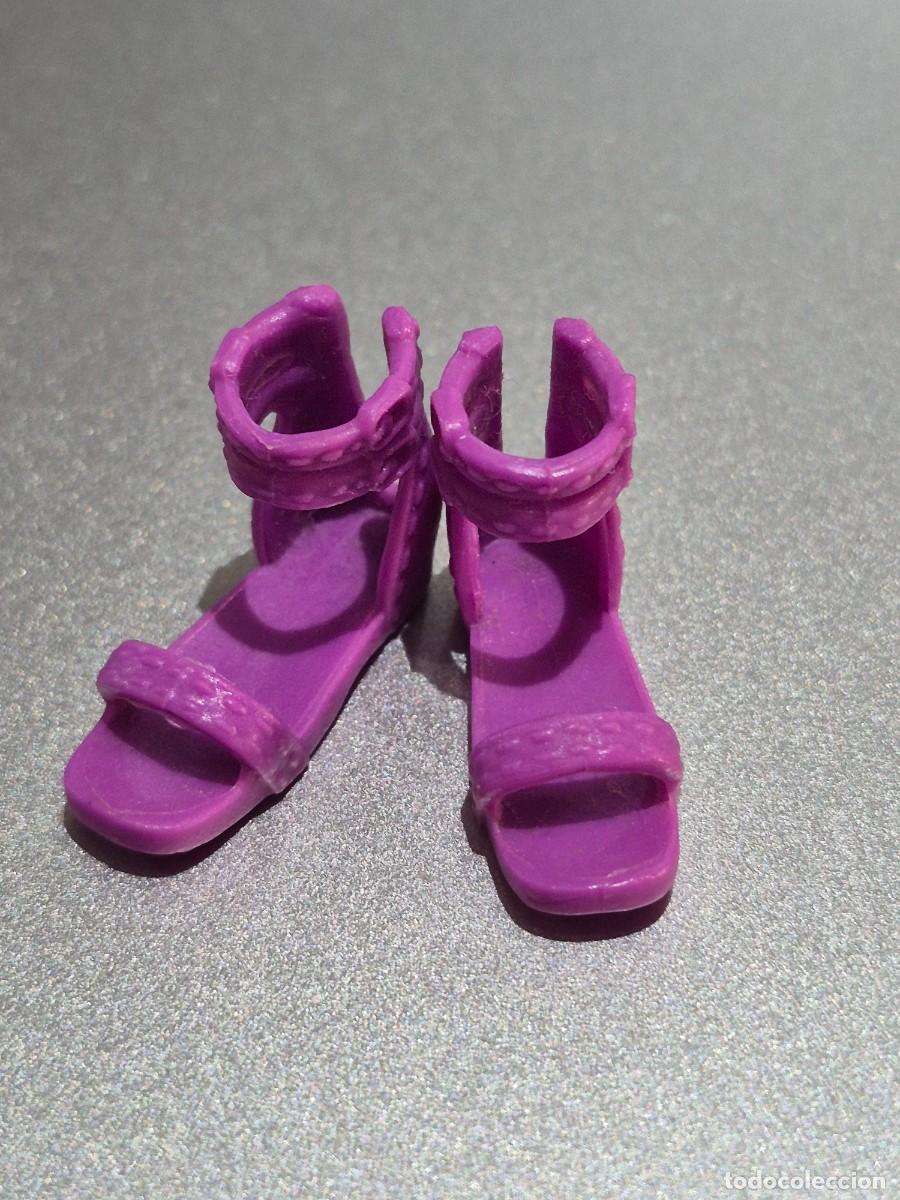 Barbie y Ken: Zapatos barbie fashionista pie plano