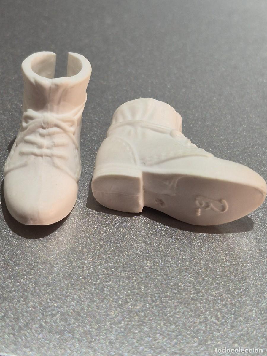 Barbie y Ken: Zapatos barbie fashionista pie plano
