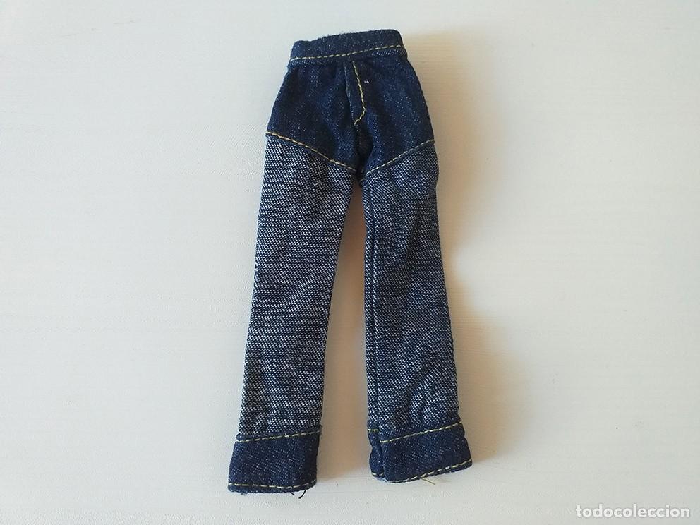 Barbie y Ken: Pantal&oacute;n vaquero denim para mu&ntilde;eca Barbie