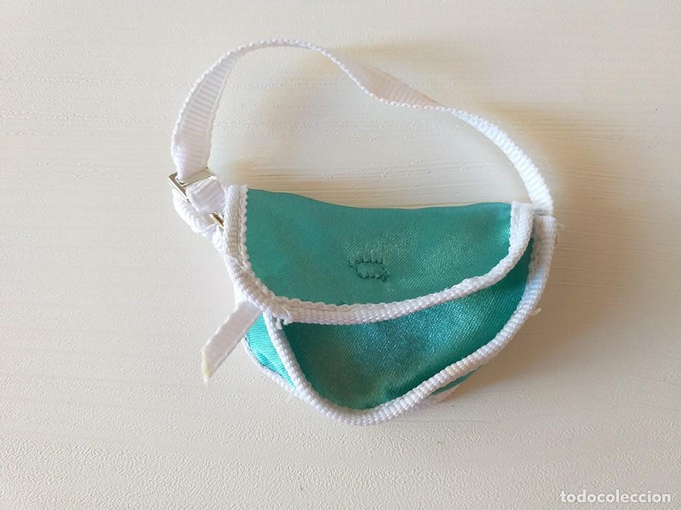 Barbie y Ken: Accesorio para mu&ntilde;eca Barbie, Bratz, bolso verde