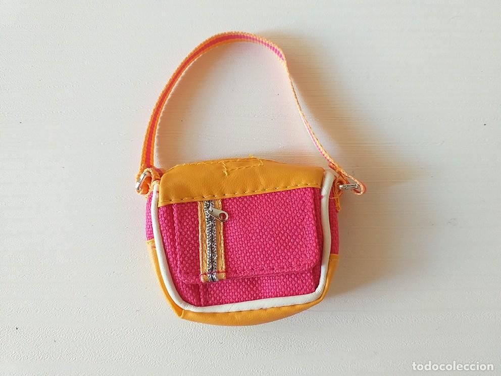 Barbie y Ken: Accesorio para mu&ntilde;eca Barbie, Bratz, bolso naranja y rosa