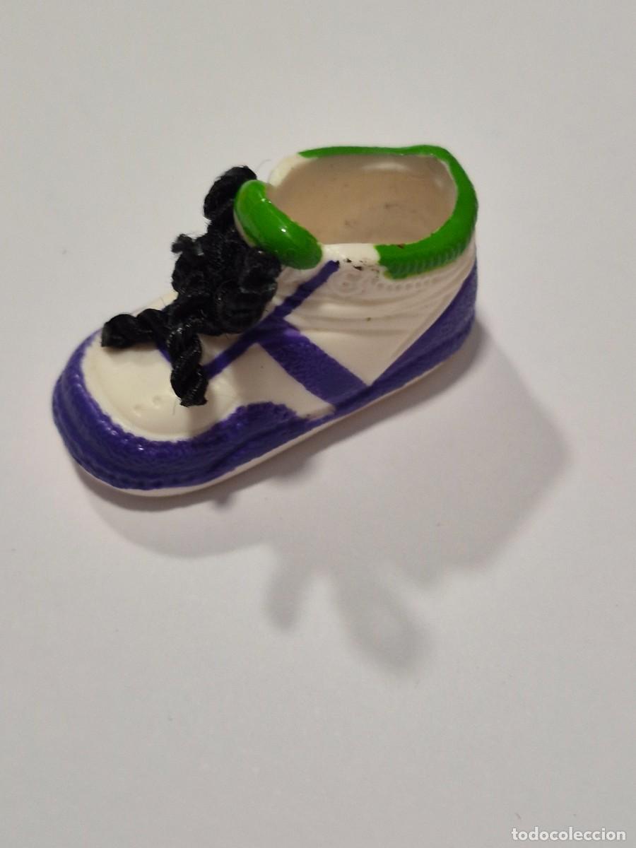 Barbie und Ken: Zapatos, zapatillas barbie, desparejo, sin pareja dolo uno