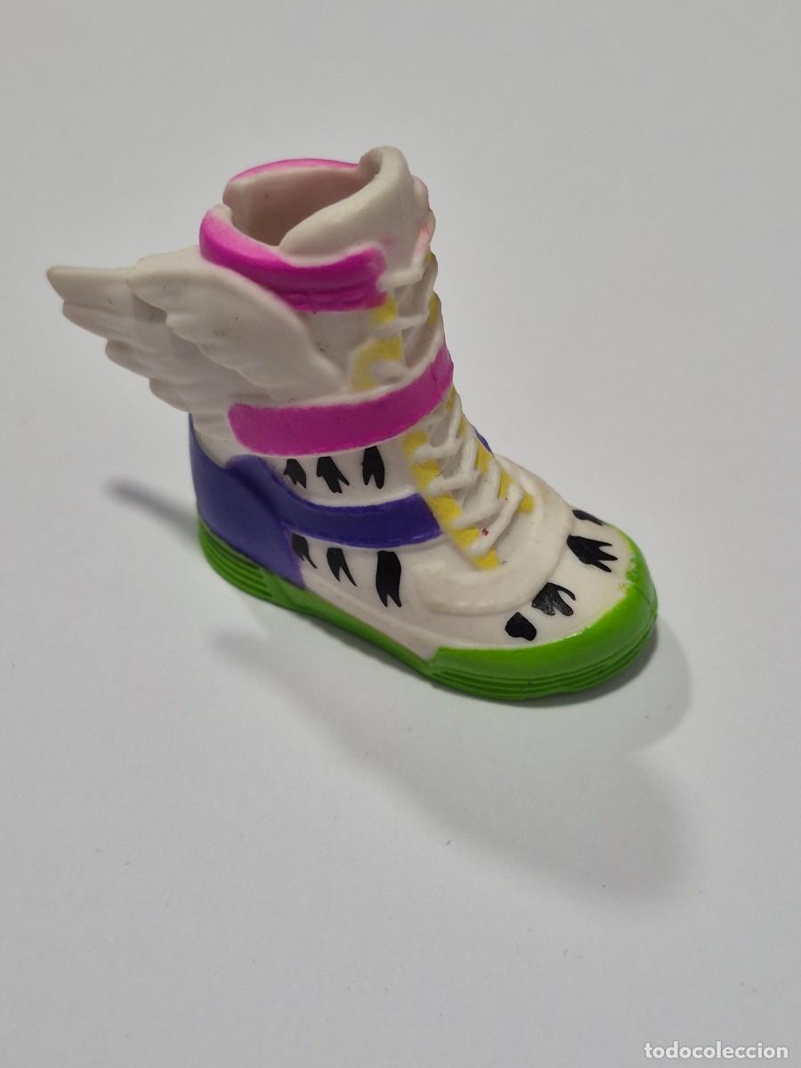 Barbie und Ken: Zapatos, zapatillas barbie, desparejo, sin pareja dolo uno