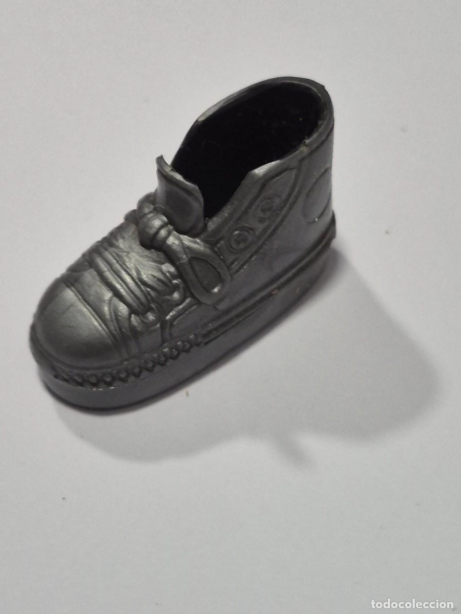 Barbie und Ken: Zapatos, zapatillas barbie, desparejo, sin pareja dolo uno