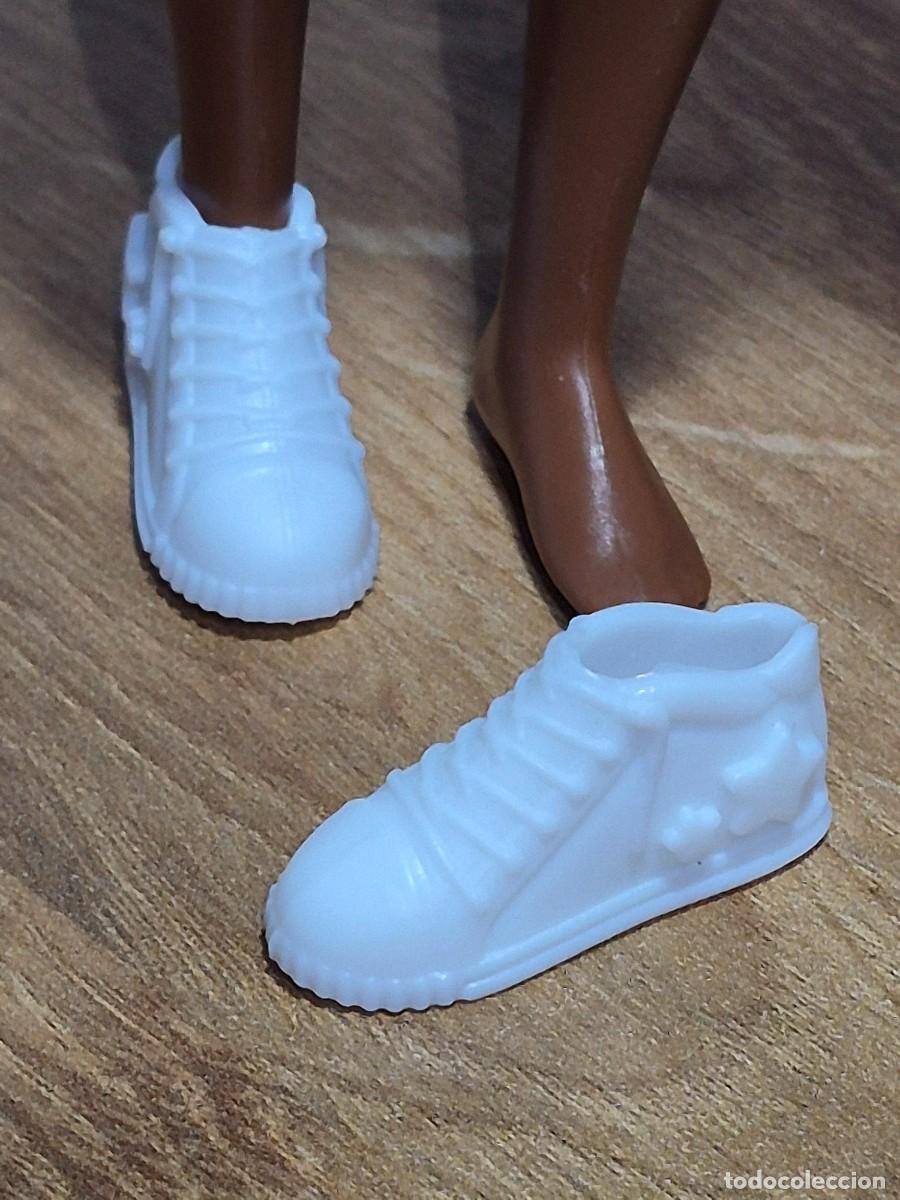 Barbie y Ken: Botas botines barbie mattel blancos pie plano