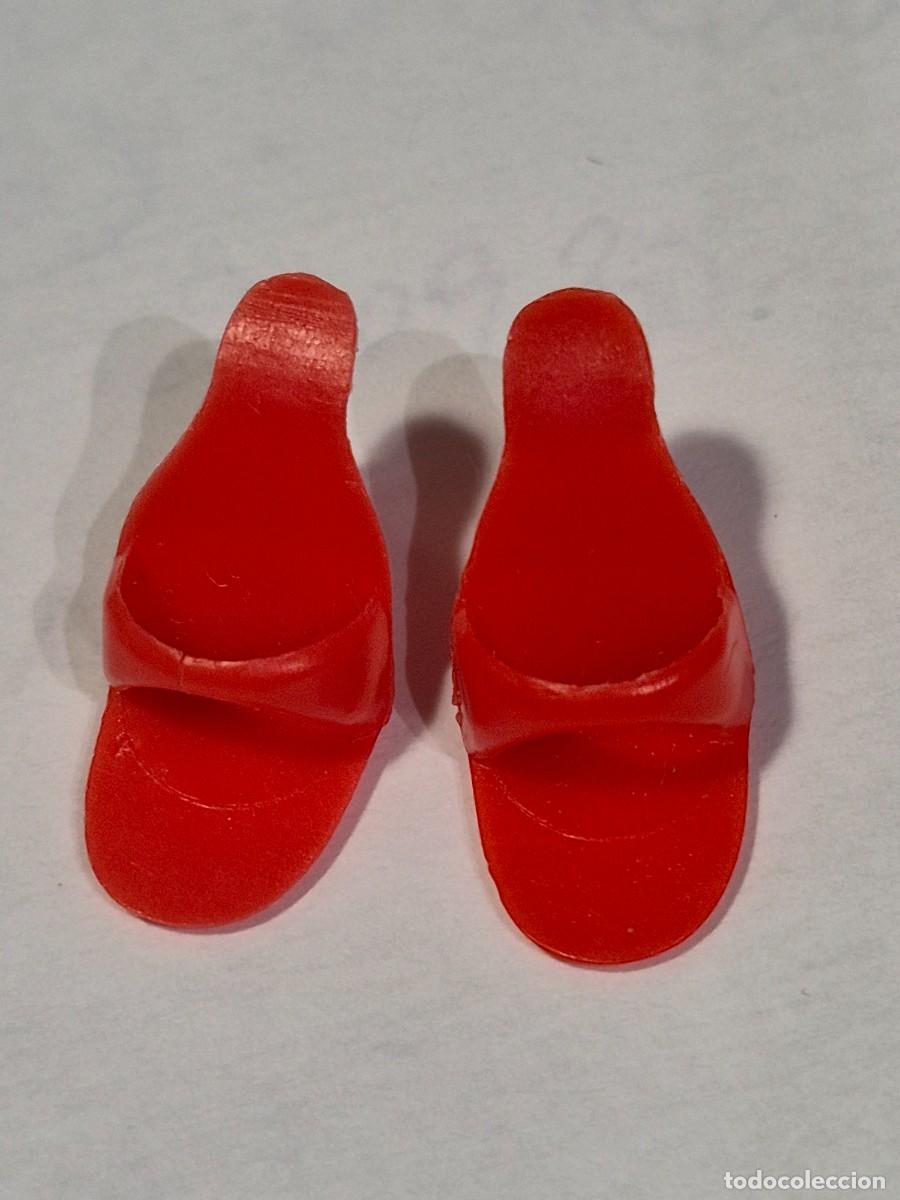 Barbie y Ken: Zapatos vintage barbie uno fracturado rojos