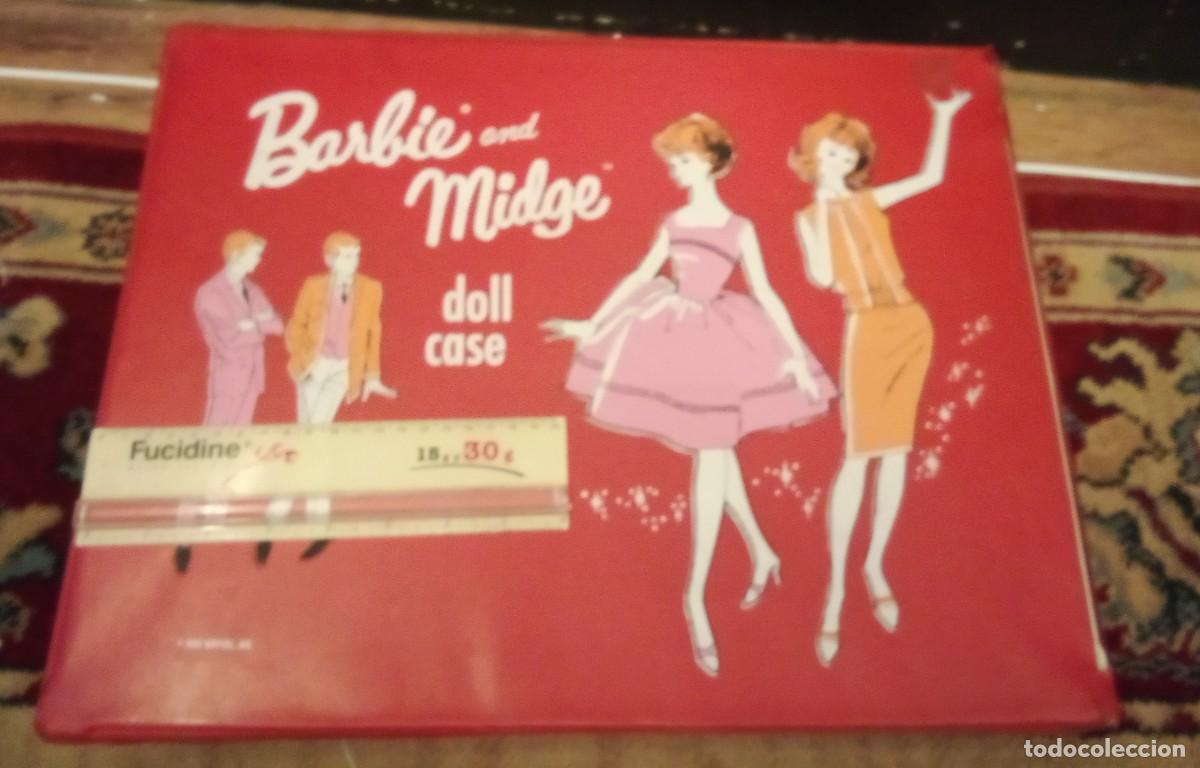 Barbie and Ken: maletin barbie , con barbies y ropita