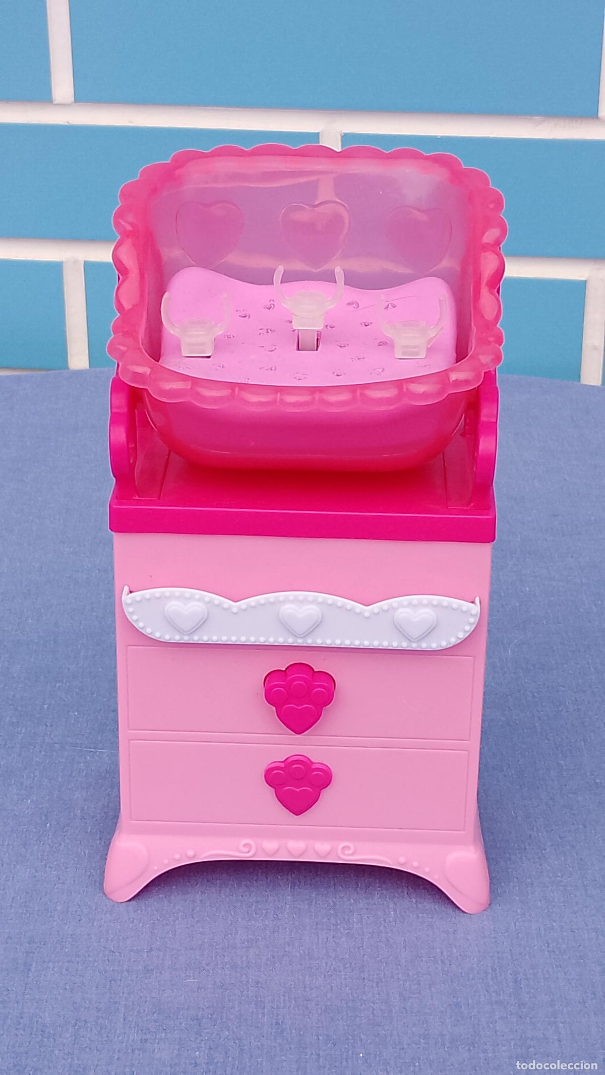 Barbie y Ken: Mueble nido original para mascotas de mu&ntilde;eca Barbie Luv Me 3 1-2-3 Checkup! de Mattel