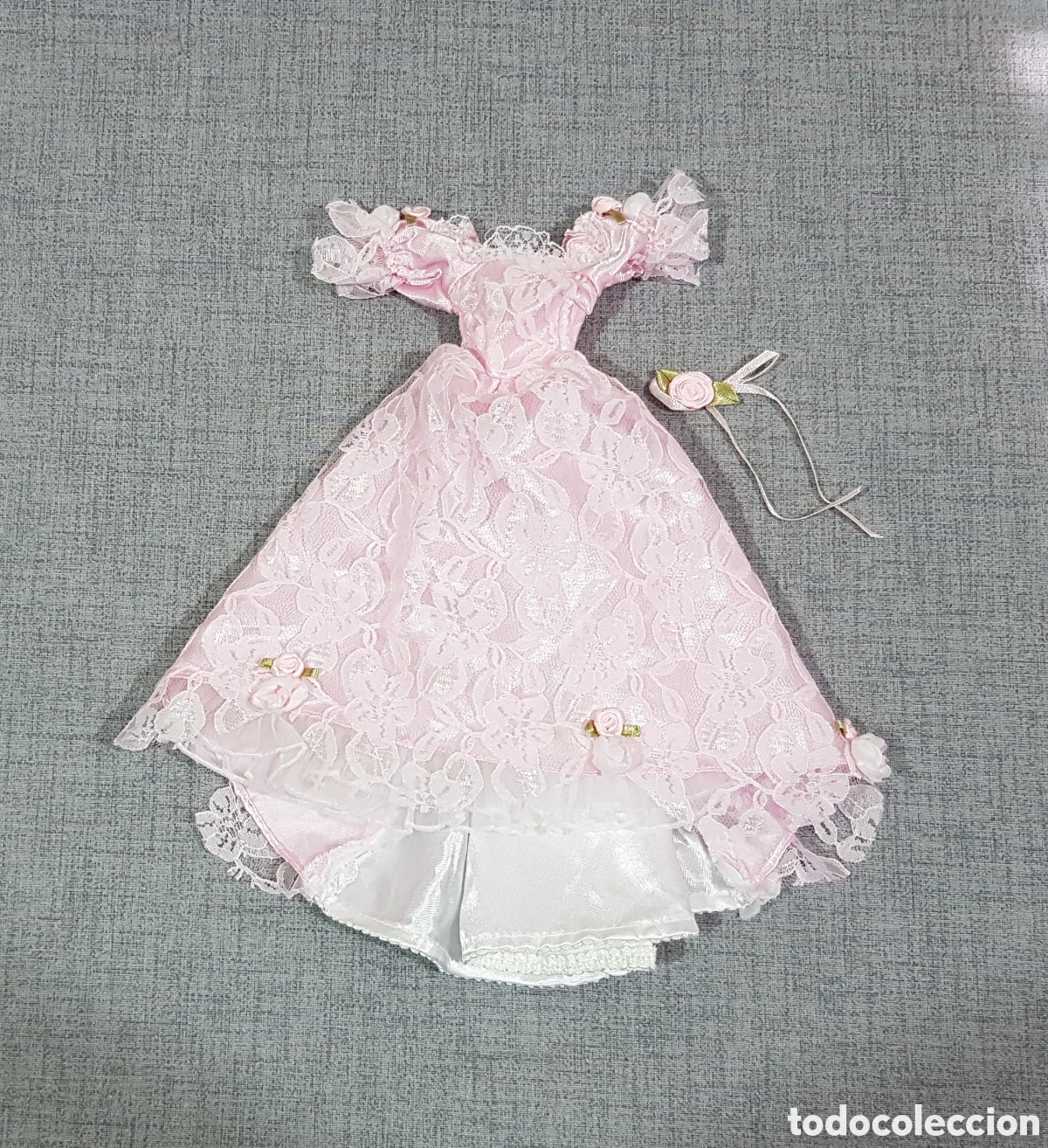 Barbie y Ken: BARBIE CHILE. VESTIDO DEL COLECCIONABLE DE RBA -DESCUBRE EL MUNDO CON BARBIE- A&Ntilde;OS 2000