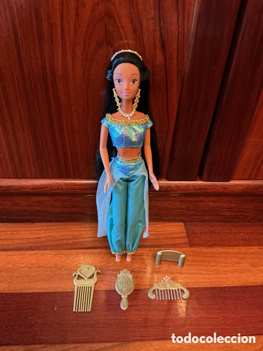 Barbie y Ken: Mu&ntilde;eca Jasmin de Disney con accesorios. En perfectas condiciones.