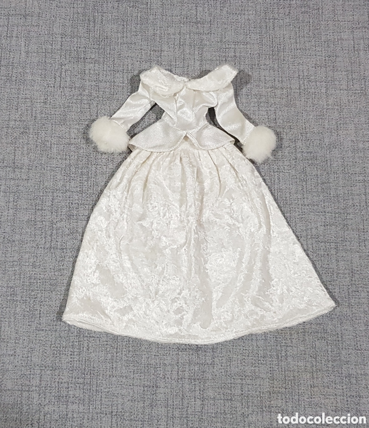 Barbie y Ken: BARBIE FASHION AVENUE. BRIDAL. WINTER BRIDE. TRAJE DE NOVIA DE INVIERNO. FALDA TACTO ATERCIOPELADO