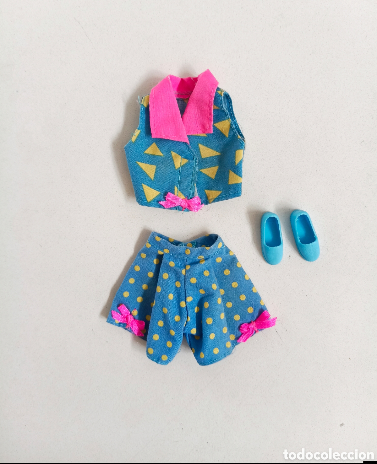 Barbie y Ken: Barbie Great Weekend Fashion 1993 68014 Conjunto top y pantal&oacute;n corto azul a&ntilde;os 90
