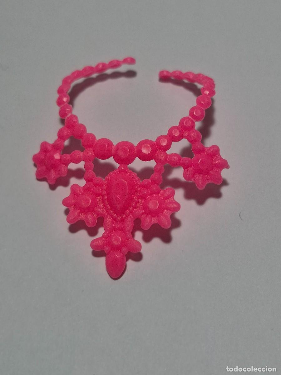 Barbie y Ken: Collar, colgante para barbie