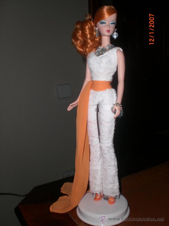 Barbie De Coleccion Silkstone Hollywood Hostess Sold Through Direct Sale