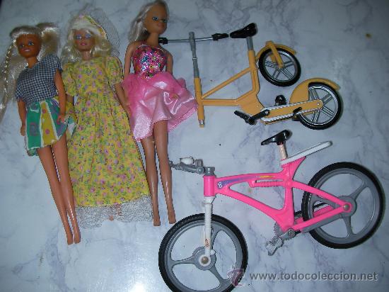 Barbie y Ken: LOTE DE MU&Ntilde;ECAS BARBIES Y BICICLETAS - Foto 1