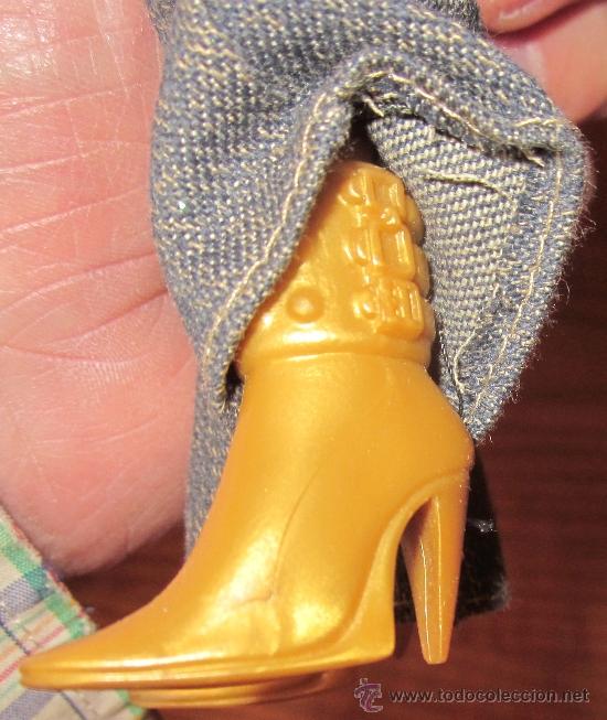 Barbie y Ken: BARBIE ENCORVADA,MATTEL,2003 - Foto 3